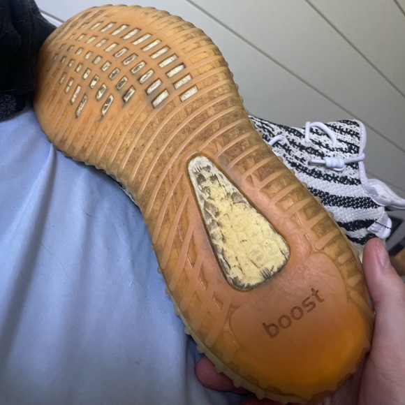 Zebra Yeezy 350s, NO INNER SOLE/SMALL TEAR ON REFLECTORS - Picture 2 of 3